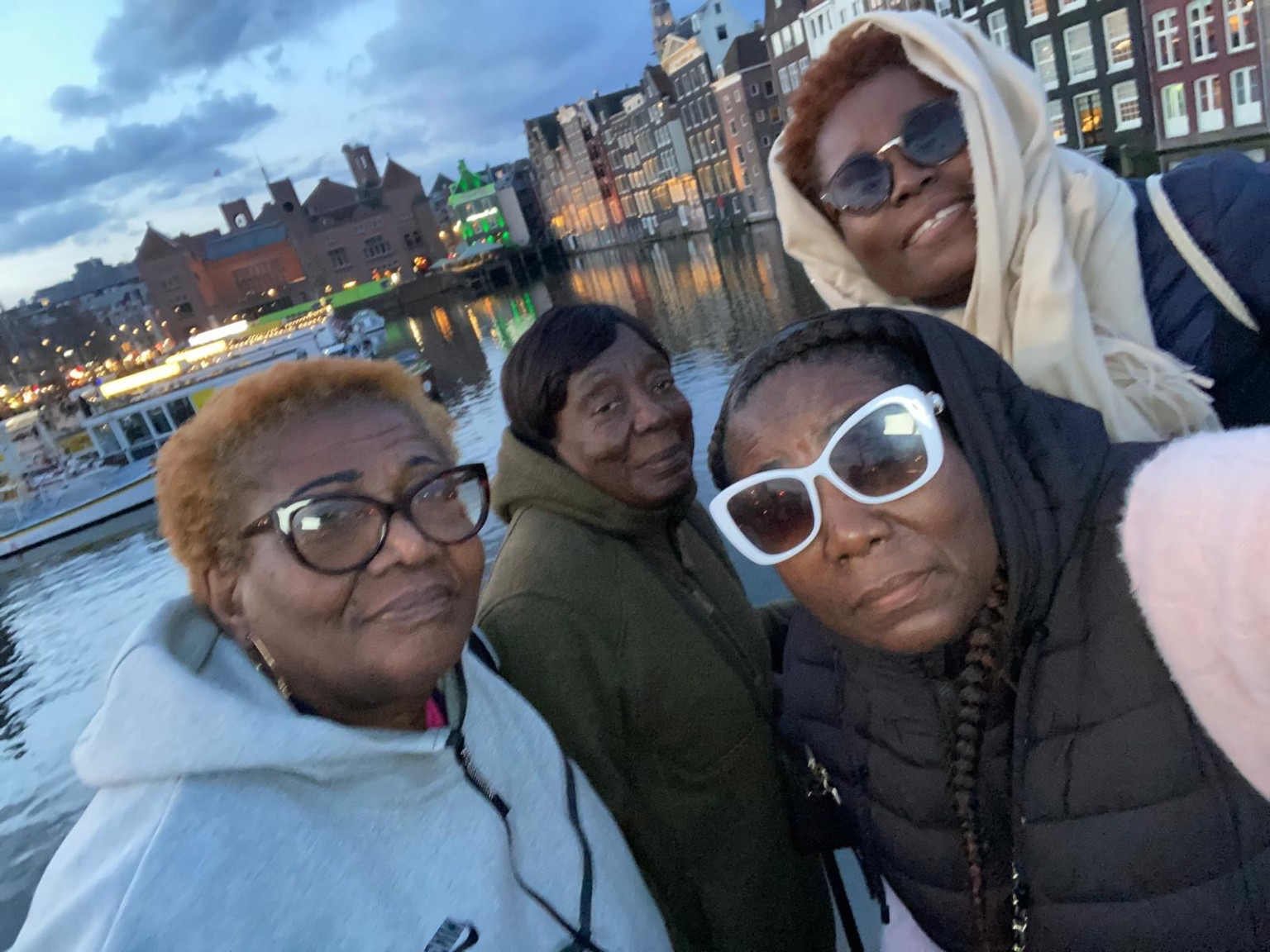 Opulent Ledger travelers on a European excursion